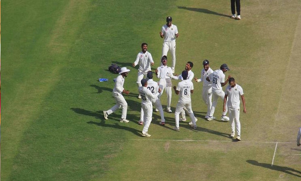 74 वर्षों में पहली बार! गुजरात पर रोमांचक जीत के बाद केरल रणजी ट्रॉफी फाइनल में, अजहरुद्दीन बने POM